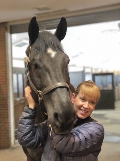 Sarah-Horse-400×533